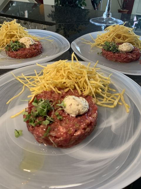 Plat: Steak tàrtar amb gelat de mostassa
